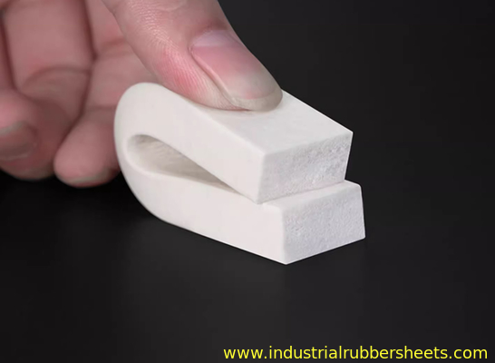 Estrusione con spugna di silicone per ambienti ad alta temperatura e buona resistenza all'usura