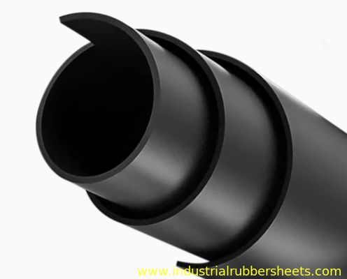 Lastra in gomma naturale con durezza 35, lunghezza 1,0-20 m ed eccellente resistenza agli agenti atmosferici per uso industriale