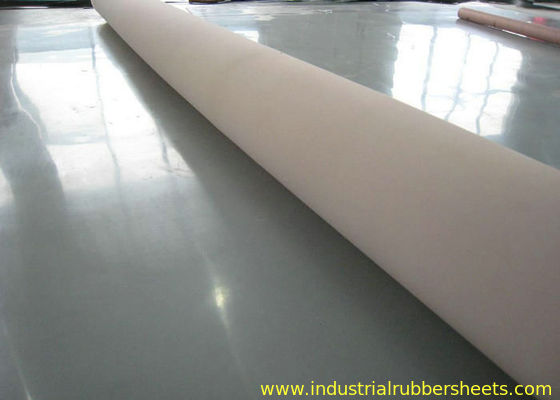 Fogli di gomma di silicone resistenti alle lacrime con temperatura di lavoro di 260 °C e allungamento del 720% per laminatore a vuoto