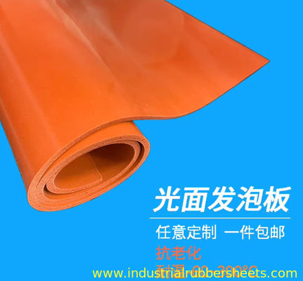 Foglio di gomma spugna di silicone a cellula chiusa con resistenza alle alte temperature e superficie liscia