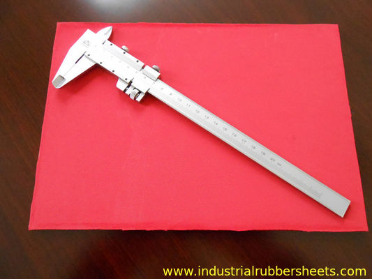 Lastra in gomma naturale per uso alimentare con elevata resistenza alla trazione e ampio intervallo di temperature per applicazioni industriali