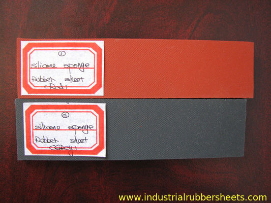 Lastra in gomma spugnosa siliconica a cellule chiuse con supporto adesivo 3M per resistenza alle alte temperature